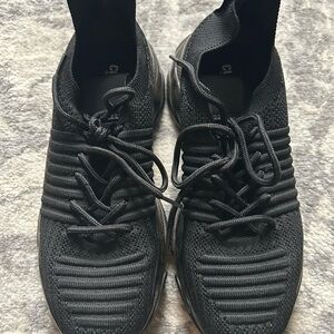 Cushionaire Black Sneakers Size 7 Womens